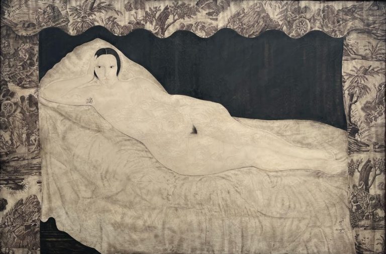 A naked woman with pearl-white skin, looking directly at the spectator, reclining lasciviously on a bed covered with diaphanous white rumpled sheets